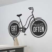 Αυτοκόλλητο τοίχου από βινύλιο που απεικονίζει ένα ποδήλατο που στις ρόδες του έχει τη φράση 