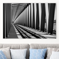 ΑRC-023 Σιδηροδρομική γέφυρα με αρχιτεκτονικό μοτίβοΨηφιακή εκτύπωση σε καμβά. Ο καμβάς είναι υψηλής ποιότητας, ειδικά για ψηφιακή εκτύπωση. Ιδανικός για διακόσμηση εσωτερικών χώρων.Παραλαμβάνετε τον πίνακα με την ψηφιακή εκτύπωση καμβά, τελαρωμένο σε τελάρο από ανθεκτικό ξύλο, στη διάσταση που θέλετε.