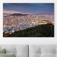 Προτάσεις για διακόσμησηΟ πίνακας σε καμβά CIE-131 μπορεί να προσθέσει μια κομψή και σύγχρονη αίσθηση σε κάθε εσωτερικό χώρο. Με τη θεματική του σχετικά με πόλεις και αρχιτεκτονική, προσδίδει μια αίσθηση αστικού μοντερνισμού που ταιριάζει απόλυτα σε μινιμαλιστικά και μοντέρνα στυλ διακόσμησης. Το μοτίβο με την επιβλητική όψη της πόλης τον καθιστά επίσης ιδανικό για σοφιστικέ, κλασικούς χώρους, όπου αναδεικνύεται η γεωμετρία και η συμμετρία στην αρχιτεκτονική. Τα χρώματα του πίνακα μπορούν να φωτίσουν ένα δωμάτιο, προσφέροντας ταυτόχρονα βάθος και χαρακτήρα.Λίγα λόγια για τον πίνακαΗ ψηφιακή εκτύπωση του πίνακα CIE-131 είναι ένα εξαιρετικό παράδειγμα μοντέρνας αρχιτεκτονικής τέχνης. Το θέμα επικεντρώνεται στην αστική ζωή και τον σχεδιασμό μιας σύγχρονης πόλης, τονίζοντας τη γεωμετρική κομψότητα των κτιρίων. Οι λεπτομέρειες στη φωτογραφία επισημαίνουν την ακρίβεια και την καθαρότητα των γραμμών, ενώ η χρήση του φωτός αναδεικνύει τις σκιές και τις υφές, παρέχοντας μια δυναμική αίσθηση κίνησης. Ο συνδυασμός κρύων και ζεστών χρωμάτων δημιουργεί μια ισορροπημένη αντίθεση που προσελκύει το βλέμμα και τον μυαλό του θεατή, προκαλώντας το στοχασμό.Ο πίνακας CIE-131 δημιουργεί μια αίσθηση σύγχρονης ζωής και κομψής φύσης, που μπορεί να αποδώσει μια αίσθηση δέους και προοπτικής. Η περιγραφόμενη πόλη φαίνεται να ζει και να αναπνέει, προκαλώντας μια αίσθηση προσμονής και περιπέτειας στο θέατη. Σε κάθε λεπτομέρεια του έργου, από τις ανακλαστικές επιφάνειες των κτιρίων μέχρι τον γαλήνιο ουρανό, υπάρχει μία υφέρπουσα δυναμική η οποία συνδέεται συναισθηματικά με τον θεατή, εμπνέοντάς τον με όνειρα και φιλοδοξίες.Ψηφιακή εκτύπωση σε καμβά. Ο καμβάς είναι υψηλής ποιότητας, ειδικός για ψηφιακή εκτύπωση που αναδεικνύει τα χρώματα. Είναι ιδανικός για διακόσμηση εσωτερικών χώρων. Παραλαμβάνετε τον πίνακα με την ψηφιακή εκτύπωση καμβά, τελαρωμένο σε τελάρο από ανθεκτικό ξύλο 2εκ, στη διάσταση που θέλετε.