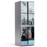 Υφασμάτινο αυτοκόλλητο ψυγείου που απεικονίζει ένα μεγάλο παράθυρο, με θέα τους ουρανοξύστες της Νέας Υόρκης. Είναι ανθεκτικό και κολλάει και ξεκολλάει εύκολα.Μπορείτε να μας ζητήσετε να εκτυπωθεί σε όποιες διαστάσεις θέλετε. Το θέμα προσαρμόζεται αναλογικά στις διαστάσεις που θέλετε.Το παράδειγμα που παρουσιάζουμε στην απομονωμένη εικόνα του θέματος αφορά ψυγείο με διαστάσεις 75cm πλάτος x 200cm ύψος.